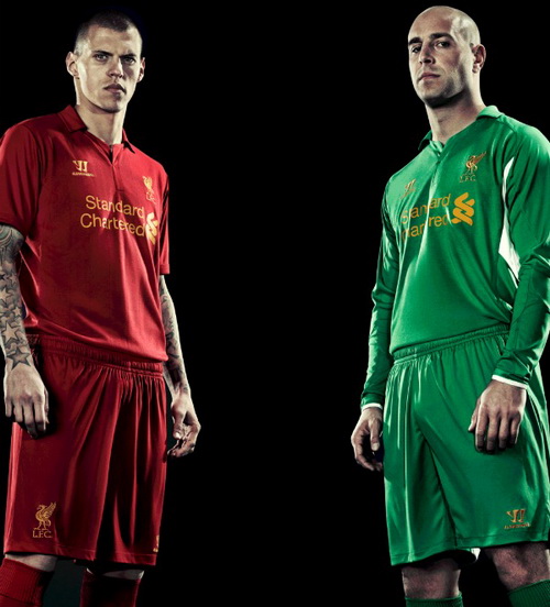 Liverpool ra mắt áo đấu mùa giải 2012/13: Tìm hào quang từ quá khứ